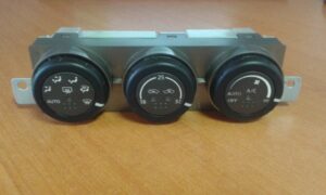 NISSAN X-TRAIL T30 KLIMA PANEL 27500 EQ410