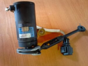 AUDI A6 2.5TDI REGULATOR PLYNU 0281002289  028907475AL