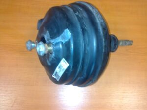 AUDI A8 BRZDOVY POSILOVAC  4D0612105A