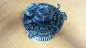 MAZDA 323 F VENTILATOR KURENIA 894000-0060