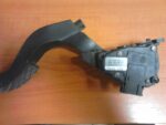VOLKSWAGEN PASSAT TDI 74KW PEDAL PLYNU 8D1721523F  8D1 721 523 F tento tovar je momentálne nedostupný