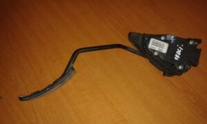 VOLVO V40 1.9 DCI PEDAL PLYNU 30865642 6PV008301-00 tento tovar je momentálne nedostupný