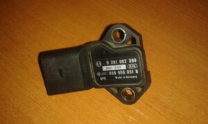 SKODA OCTAVIA 1.9 TDI SNIMAC TLAKU 0281002399 038906051B tento tovar je momentálne nedostupný