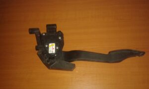 OPEL CORSA C 1.0 12V PEDAL PLYNU 9129423 CL