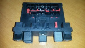 SKODA OCTAVIA 2 BSI 3C0937049AE