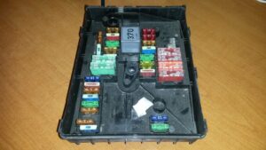SKODA OCTAVIA 2 POISTKOVY BOX 1K0937125A