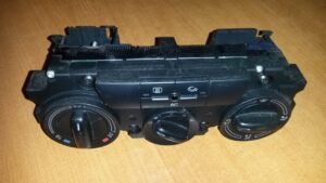 SKODA OCTAVIA 2 PANEL KURENIA 1Z0820045A