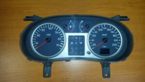 RENAULT CLIO 2 1.5 DCI TACHOMETER P8200261102