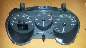 SEAT LEON 2 1.9 TDI 77kw TACHOMETER 1P0920810F