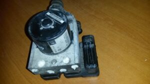 SKODA OCTAVIA 2 RJ ABS 1K0614117H  1K0907379P