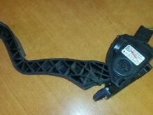 PEUGEOT 307 1.6 HDI PEDAL PLYNU 9680756880-02 6PV009083-00 7