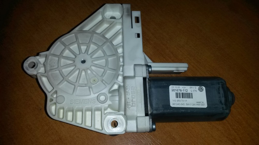 VOLKSWAGEN PASSAT B6 MOT.OKNA PREDNY 1K0959701P 1 VOLKSWAGEN PASSAT B6 MOT.OKNA PREDNY 1K0959701P