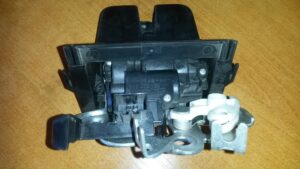 SKODA OCTAVIA 3 ZAMOK 5 DVERE 5EO827505