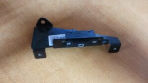 BMW E65 VYPINAC BATERIE 61.31-8379594