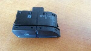 FORD FOCUS 3 VYPINAC AM5T18C621AC