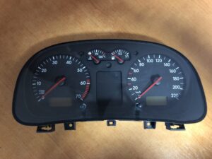 Volkswagen Golf IV 1.4 16v Tachometer 1J0920801