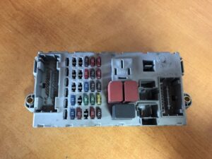 FIAT DOBLO 1.9 D Poistková skrinka 46812227  46535725