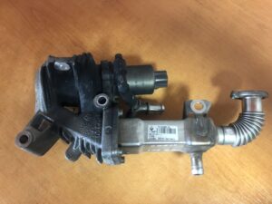 RENAULT SCÉNIC II 1.9 DCI EGR Ventil 8200360566A 7700107471 7.00075.04  04T119