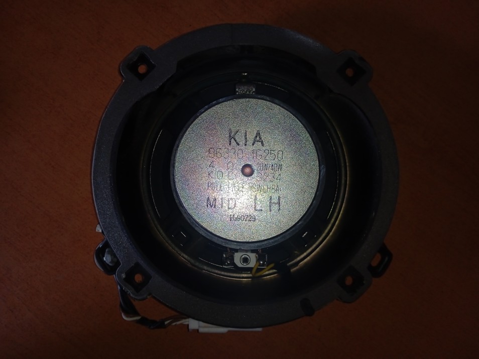 KIA RIO 2 Reproduktor LH 96330-1G250 1 KIA RIO 2 Reproduktor LH 96330-1G250