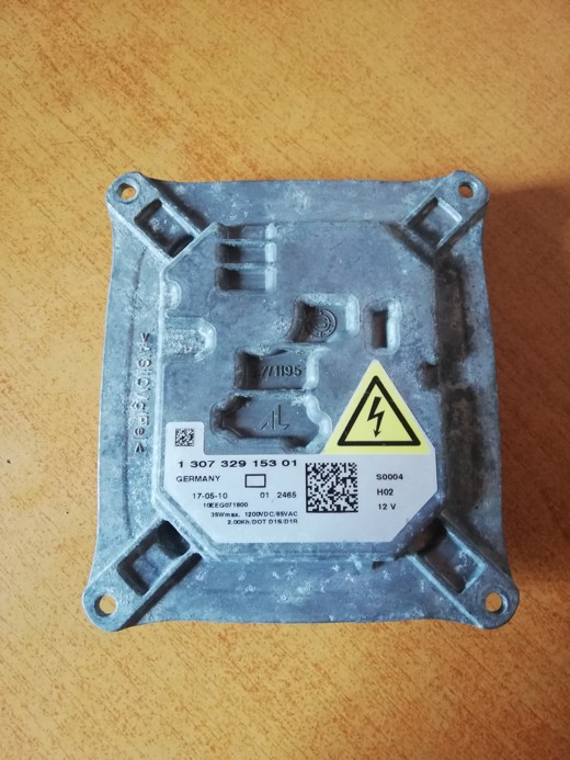 RENAULT MEGANE 3 BMW E92 Predradník plynovej výbojky 130732915301 1 RENAULT MEGANE 3 BMW E92 Predradník plynovej výbojky 130732915301