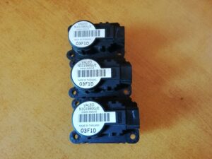 RENAULT MEGANE 3 Mot.klapky N105212V/A  03Z1D