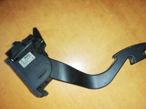 PEUGEOT BOXER 2,2 HDI  Akceleračný pedál 0280755049