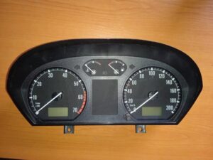 Skoda Fabia 1 Tachometer 6Y0920882D