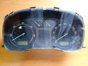 Skoda Octavia 1 Tachometer 1U0920811J