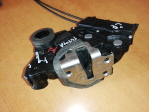 TOYOTA YARIS 1/2006-12/2008 LP Zámok