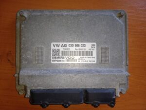 VW POLO RJ Motora 5WP4080604 03D906023