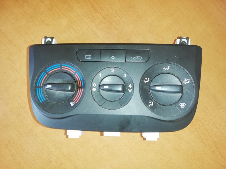 FIAT GRANDE PUNTO Klima panel 1 FIAT GRANDE PUNTO Klima panel