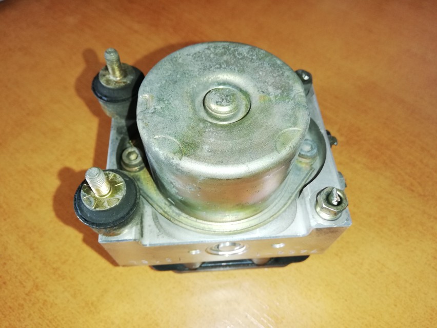 SUZUKI GRAND VITARA 2003 RJ ABS SK3-1528-1 2 SUZUKI GRAND VITARA 2003 RJ ABS SK3-1528-1
