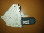 VOLKSWAGEN PASSAT B6 Motor okna 1P0837401A