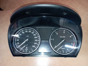 BMW E92 320D 130KW Tachometer