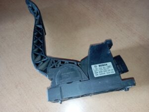 MERCEDES VITO 2.2 CDI Plynový pedál 0281002561 A6393000604