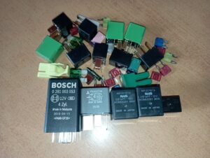 MITSUBISHI ASX 1.8 D Relé poistky 0281003053 MR400709 MR301978 MR588567