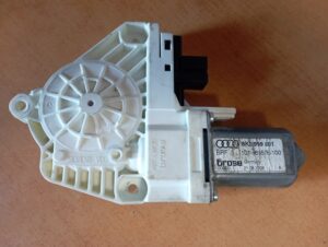 AUDI A4 B8 LP Motor okna 8K0959801