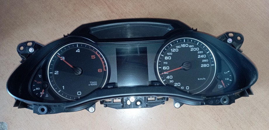 AUDI A4 B8 Tachometer 8K0920900C 1