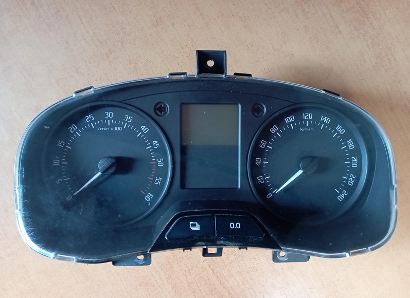 SKODA ROOMSTER 1.6 TDI Tachometer 5J0920801K 1