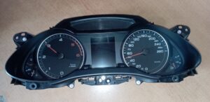 AUDI A4 B8 Tachometer 8K0920900C