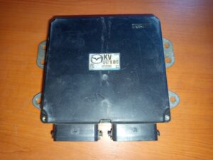 Mazda 3 Riadiaca Jednotka LFS718881D E3T57073H3