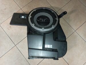 MITSUBISHI ASX Subwooferový reproduktor 8720A136
