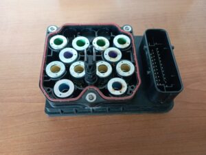 BMW F30 RJ ABS 6868319