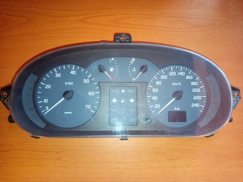 Renault Scenic Tachometer P8200071820 21658869 21658590-7 2