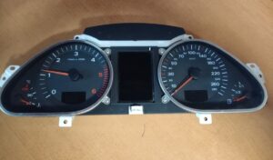 AUDI A6 C6 Tachometer 4F0920901C