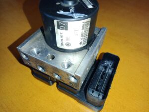 SKODA OCTAVIA 2 RJ ABS 1K0614117T 1K0907379AK