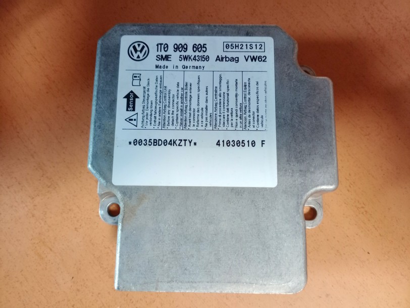 VOLKSWAGEN TOURAN MK1 RJ 1T0909605 1 VOLKSWAGEN TOURAN MK1 RJ 1T0909605
