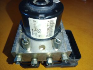 TOYOTA YARIS 2 RJ ABS 44510-0D110 06.2102-1211.4 06.2109-5622.3K