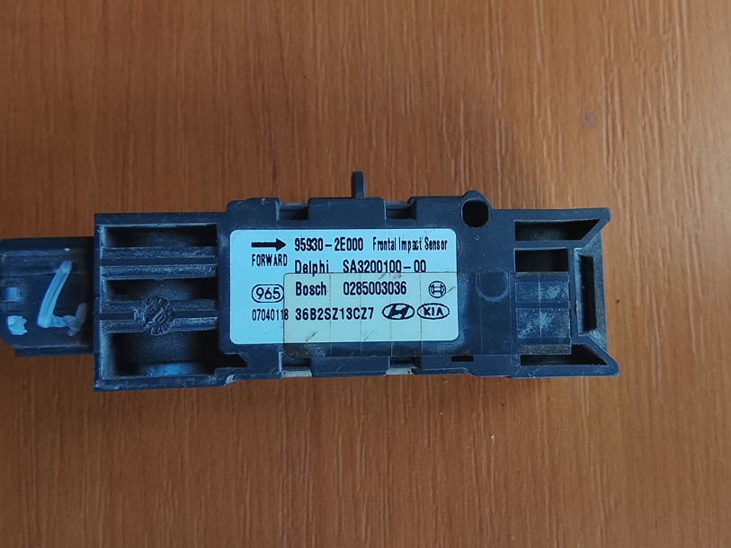 KIA SPORTAGE Snímač nárazu 0285003036 95930-2E000 1