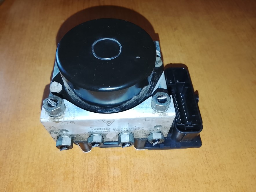 SEAT IBIZA IV 2013 RJ ABS 0265800942 6R0614117T 0265237040 1